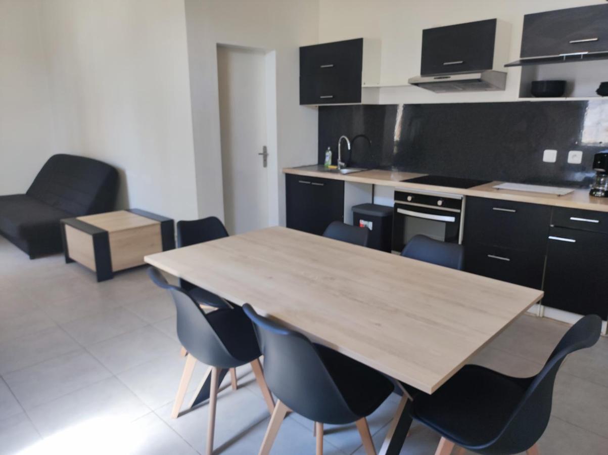 Appartement Dans Partie De Mas En Camargue Arles Exterior photo